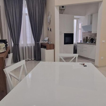 Appartamento B&B La Dimora Di Parthenope Νάπολη Εξωτερικό φωτογραφία