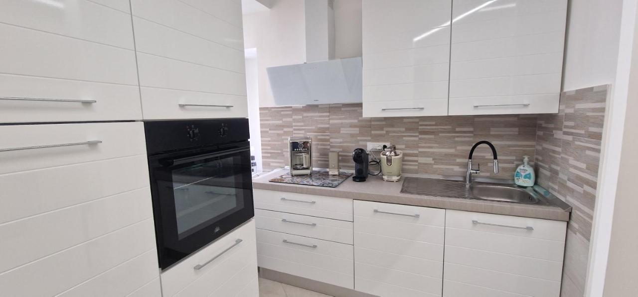 Appartamento B&B La Dimora Di Parthenope Νάπολη Εξωτερικό φωτογραφία
